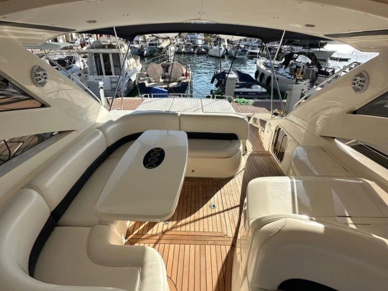 Yate de lujo para alquilar Mahón al mejor precio