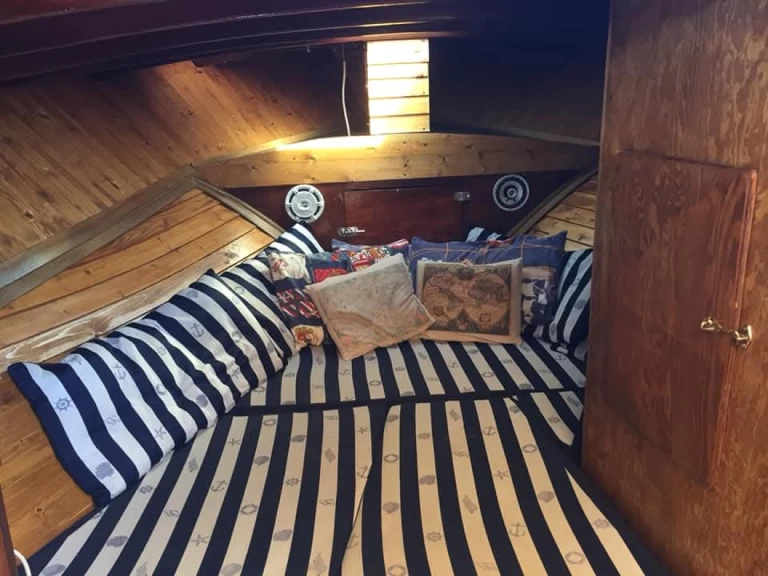 Alquiler Lancha Gozzo con o sin  título de navegación