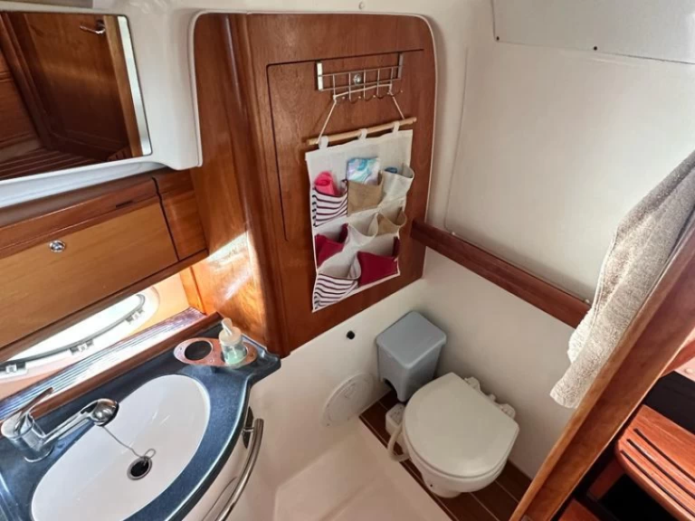 Alquiler Lancha Bavaria con o sin  título de navegación