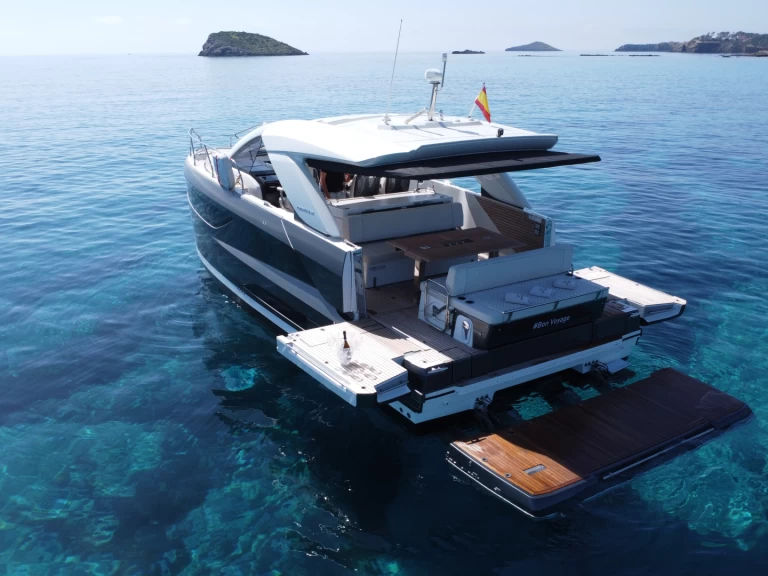 Lancha para alquilar Santa Eulària des Riu al mejor precio