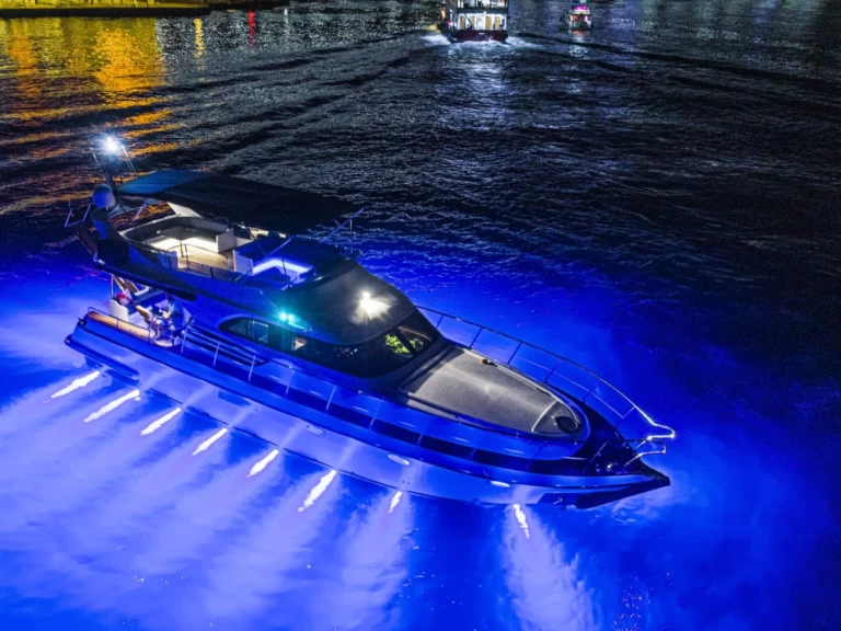 Alquiler Yate de lujo Vip con o sin  título de navegación