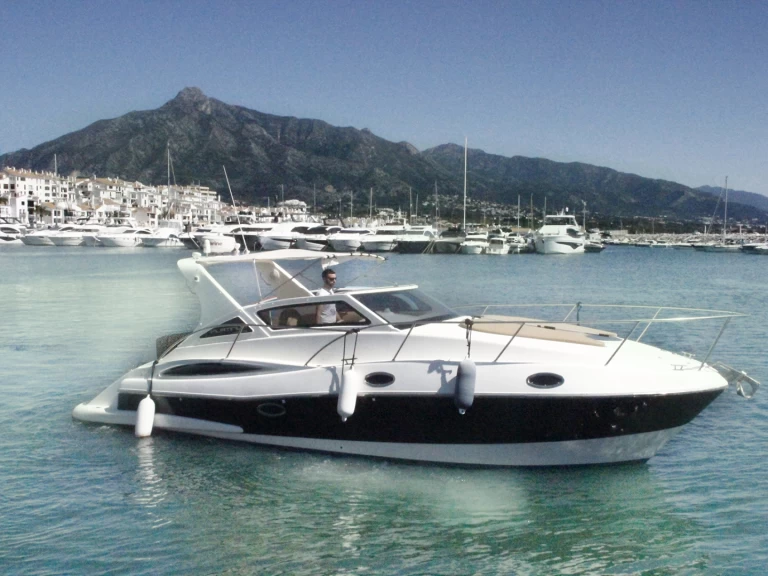 Alquiler de Moa Platinum 32 en Marbella