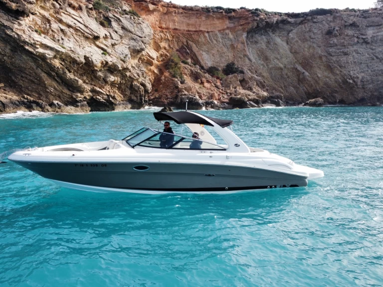 Alquiler de embarcaciones Sea Ray Sea Ray 295 Bow Rider enIbiza (Ciudad) en Samboat