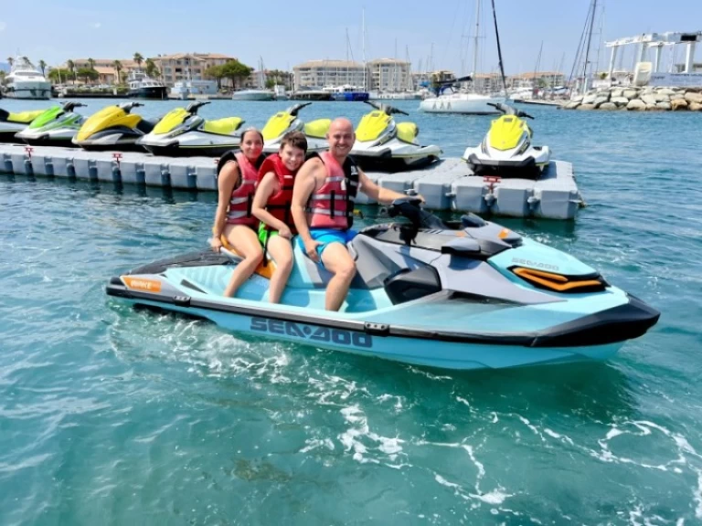 Alquiler de embarcaciones Sea-Doo GTX 230 enFréjus en Samboat