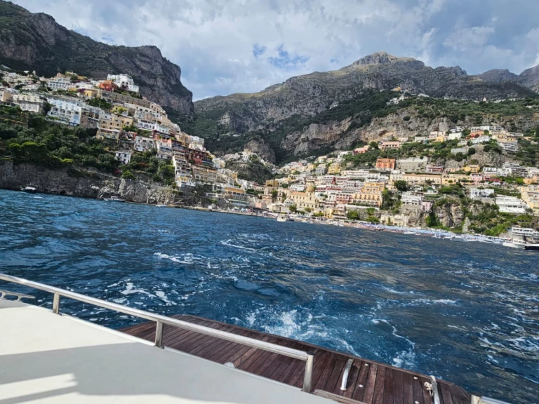 Alquiler Lancha Mano Marine con o sin  título de navegación