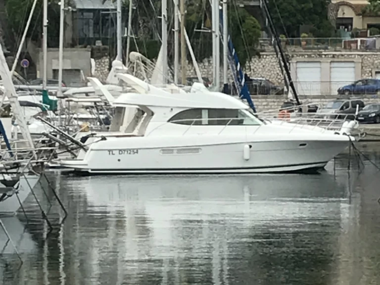 Jeanneau Prestige 36 Fly de alquiler a Marsella