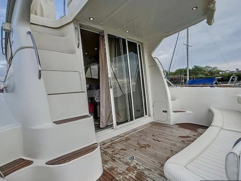 Alquiler de embarcaciones Jeanneau Prestige 36 Fly enMarsella en Samboat