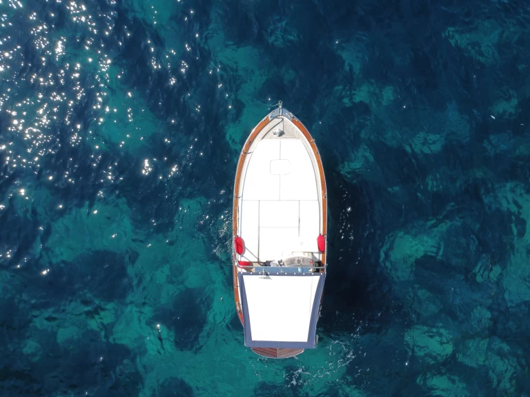 Alquiler de embarcaciones Apreamare Apremare 28 enSorrento en Samboat