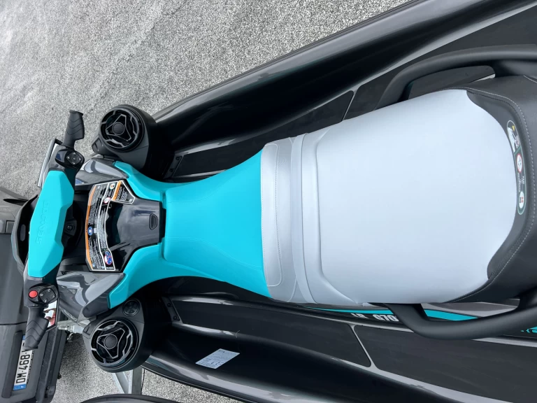 Alquiler de Sea-Doo Gtr 230 en Fréjus