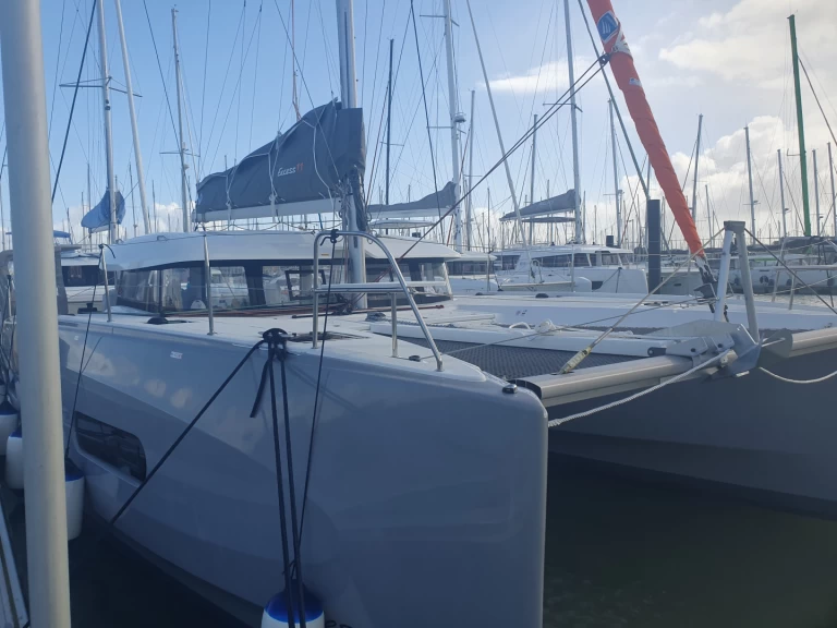 Alquiler de Catamarán, con o sin patrón Excess Préveza
