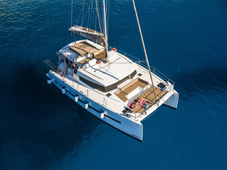 Alquiler Catamarán Bali con o sin  título de navegación