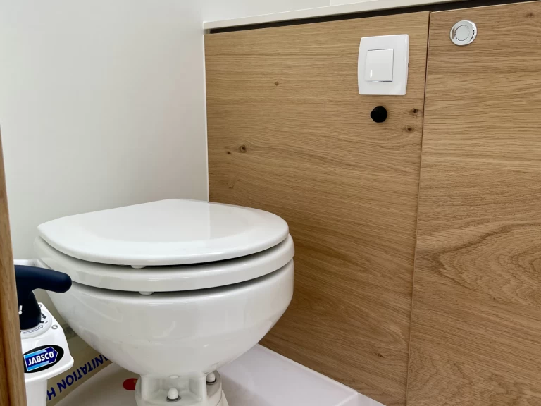 Alquiler de Elan Impression 45 en Pirovac