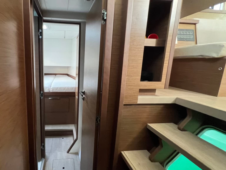 Alquiler de Catamarán, con o sin patrón Lagoon Álimos