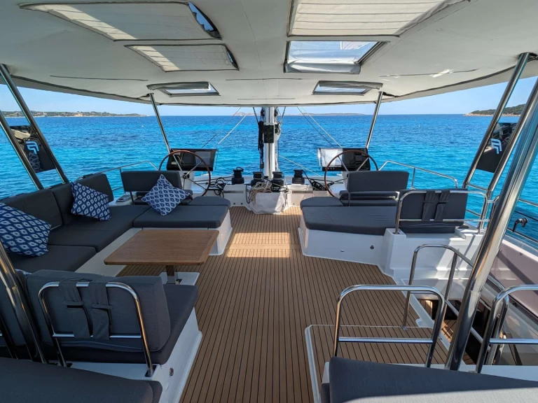 Alquiler Yate de lujo Fountaine Pajot con o sin  título de navegación