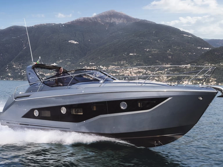 Cranchi Z 35 de alquiler a Taormina