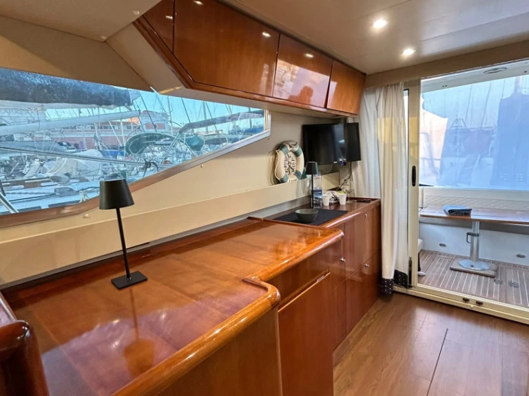 Alquiler de Azimut Azimut 37 Fly en Taormina