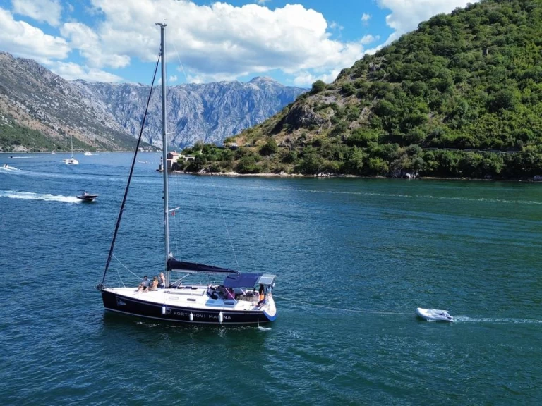 Velero para alquilar Kumbor al mejor precio