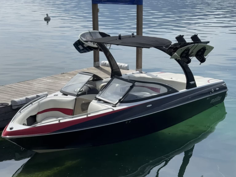 Alquiler de embarcaciones Malibu Wakesetter vlx enDoussard en Samboat