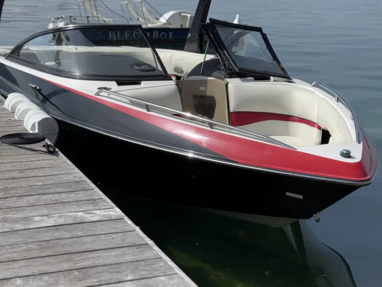 Alquiler Lancha Malibu con o sin  título de navegación