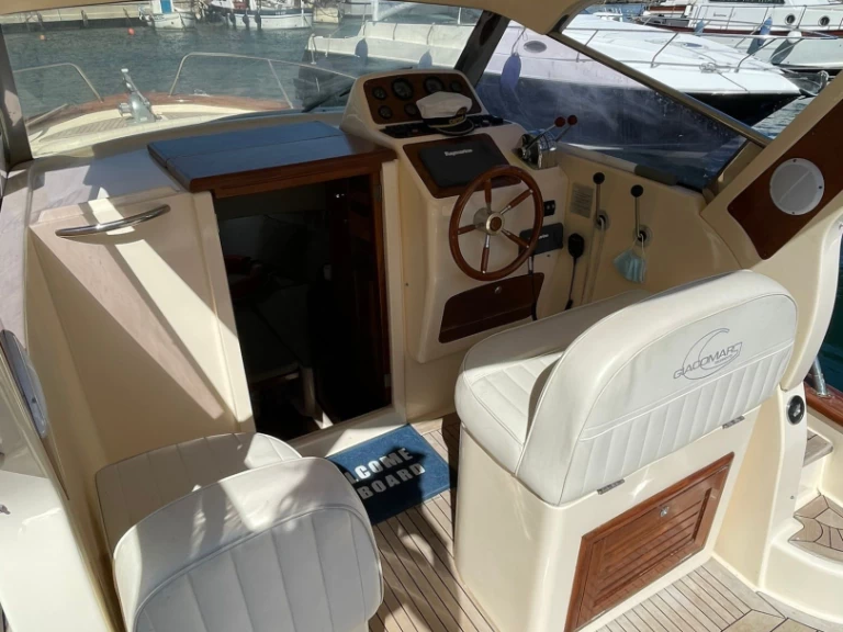 Lancha para alquilar Sorrento al mejor precio