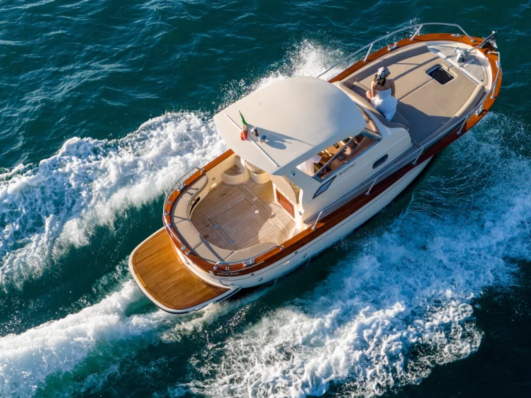 Alquiler de Lancha, con o sin patrón Fratelli Aprea Sorrento