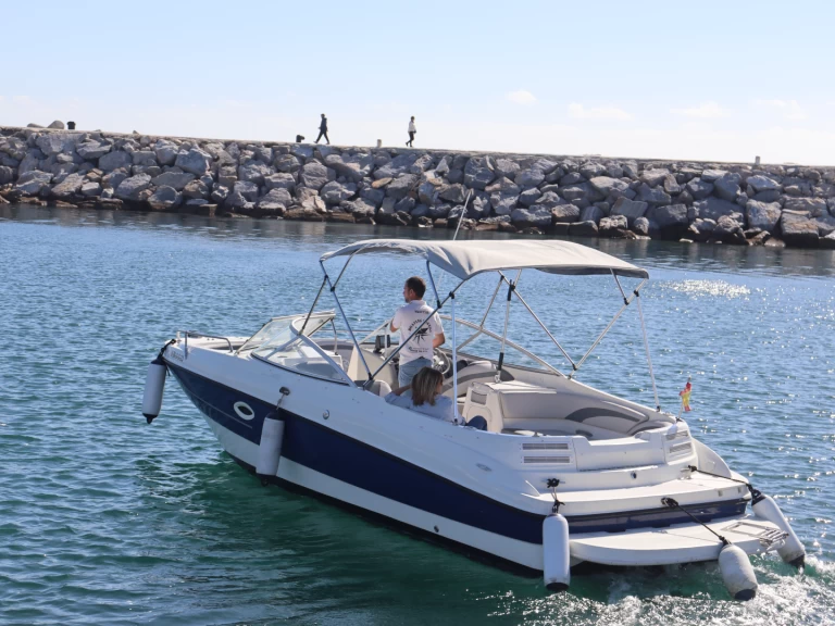 Alquiler de embarcaciones Bayliner Bayliner 249 SD enPuerto Banús en Samboat