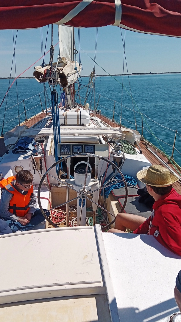 Alquiler de Velero, con o sin patrón Kit Marine Port-Camargue