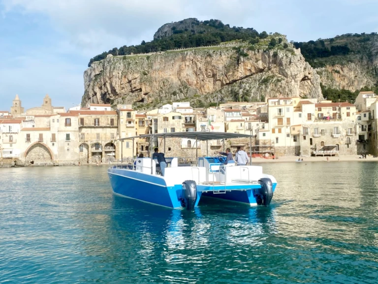 Alquiler de Easy cat Easy Cat en Cefalù