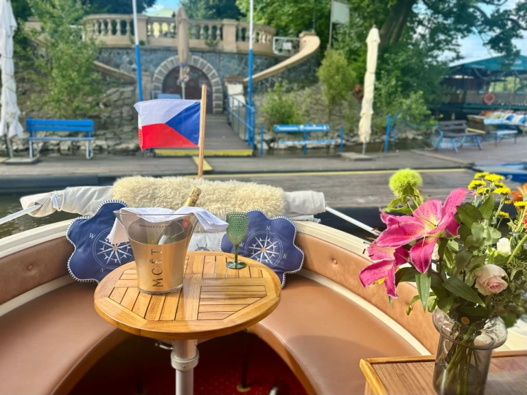 Alquiler Lancha en Prague - Joda 7500