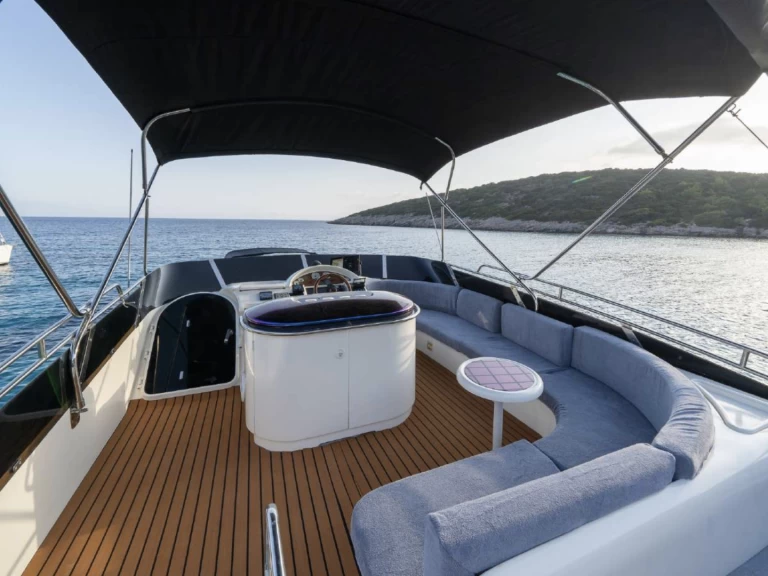 Alquiler de barcos Torba barato de Princess 60 Fly