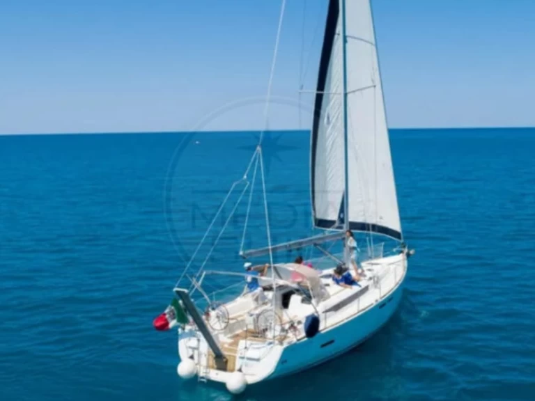 Jeanneau Sun Odyssey 439 de alquiler a Ponza