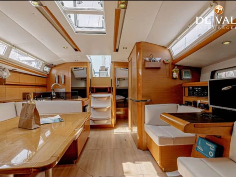 Alquiler de Jeanneau Sun Odyssey 439 en Ponza