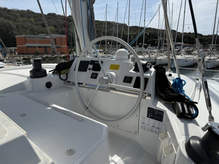 Alquiler de barcos Pula barato de Bali 4.2