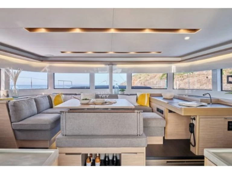 Catamarán para alquilar Sukošan al mejor precio