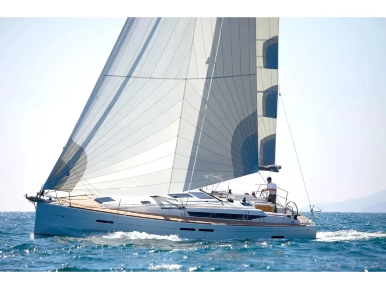 Jeanneau Sun Odyssey 449 de alquiler a Salivoli
