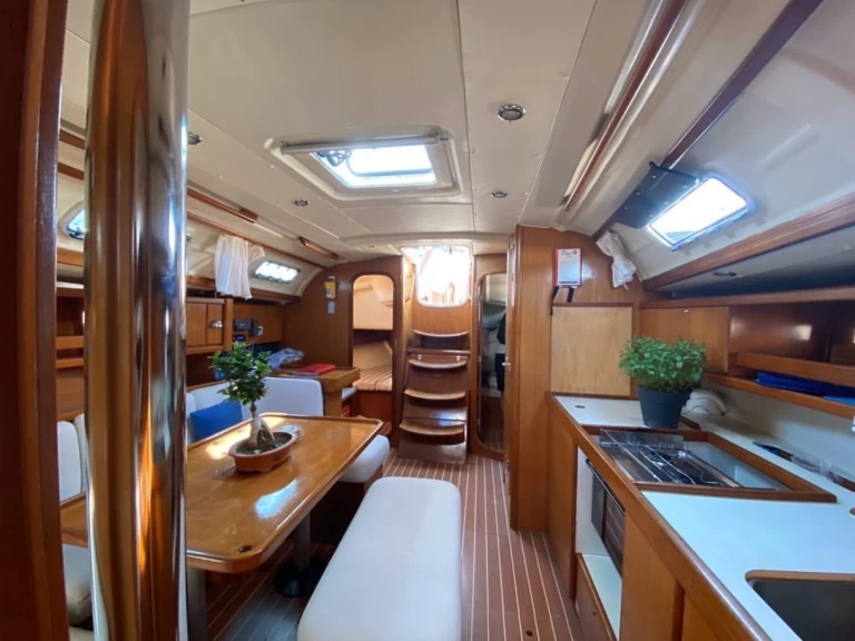 Alquiler de Dufour Dufour 385 Grand Large en Lefkáda