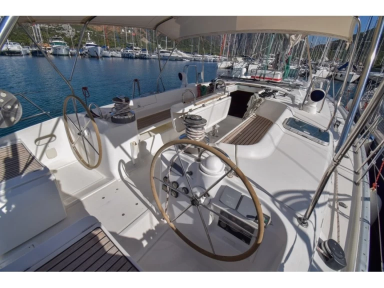 Alquiler de barcos Níkiti barato de Beneteau 50