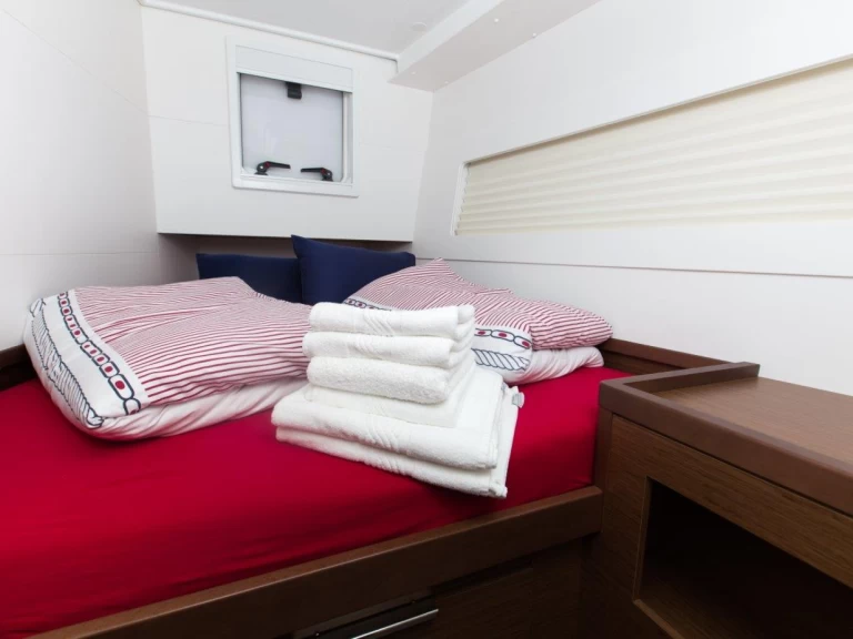 Alquiler de Catamarán, con o sin patrón Lagoon Split