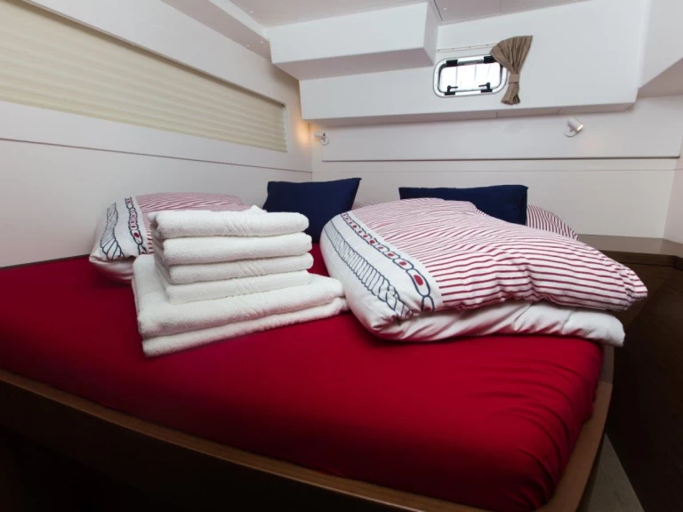 Alquiler Catamarán Lagoon con o sin  título de navegación