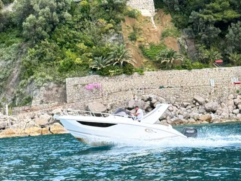 SP 25 GRAN SPORT de alquiler a Sorrento