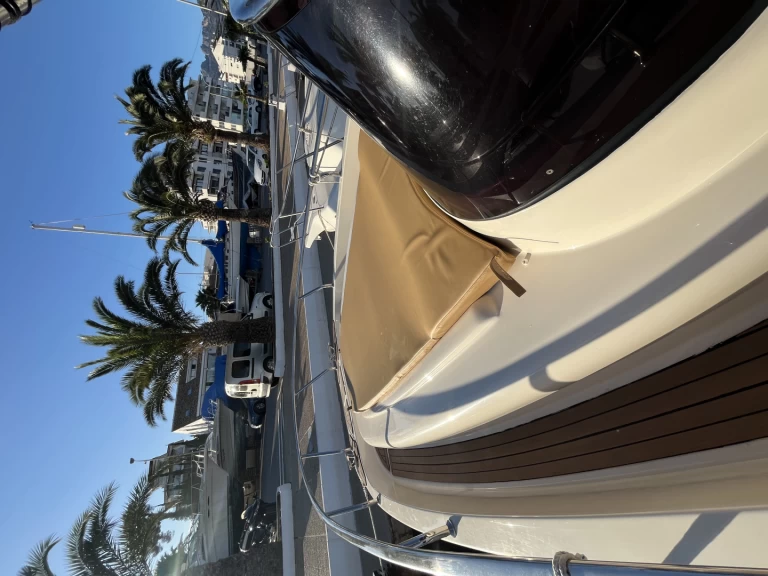 Alquiler Lancha monday con o sin  título de navegación