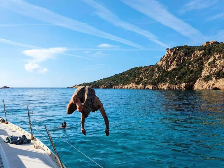 Alquiler de embarcaciones Atlantiv Atlantic49 enNidrí en Samboat