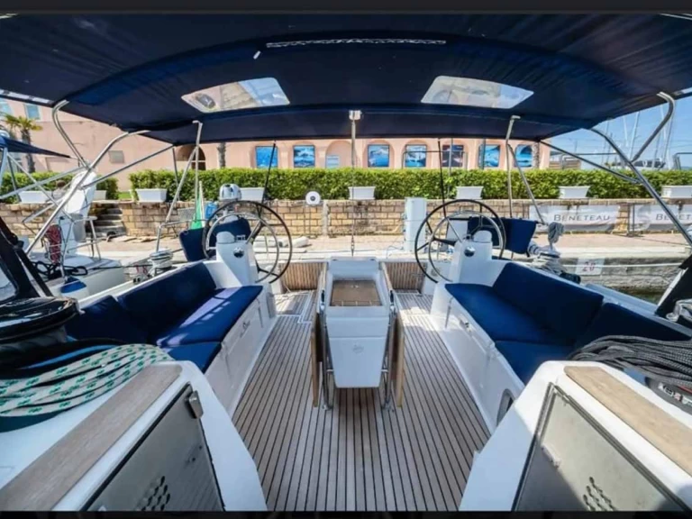 Alquiler Velero en Tropea - Jeanneau Sun Odyssey 519