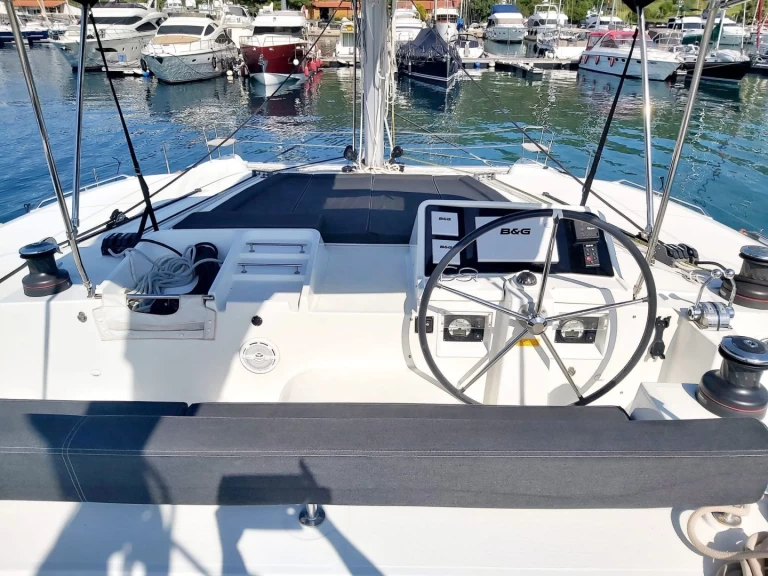 Catamarán para alquilar Primošten al mejor precio