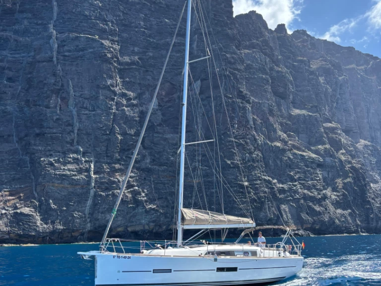 Alquiler de barcos Santa Cruz de Tenerife barato de Dufour 382 Grand Large