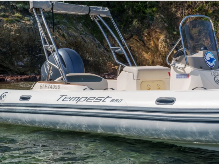 Alquiler de barcos Galéria barato de Tempest 650