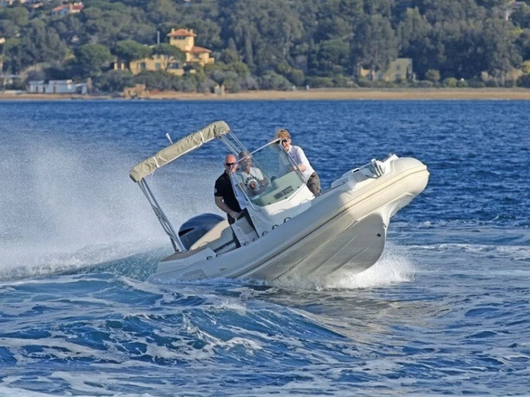 Alquiler de Capelli Tempest 700 en Galéria