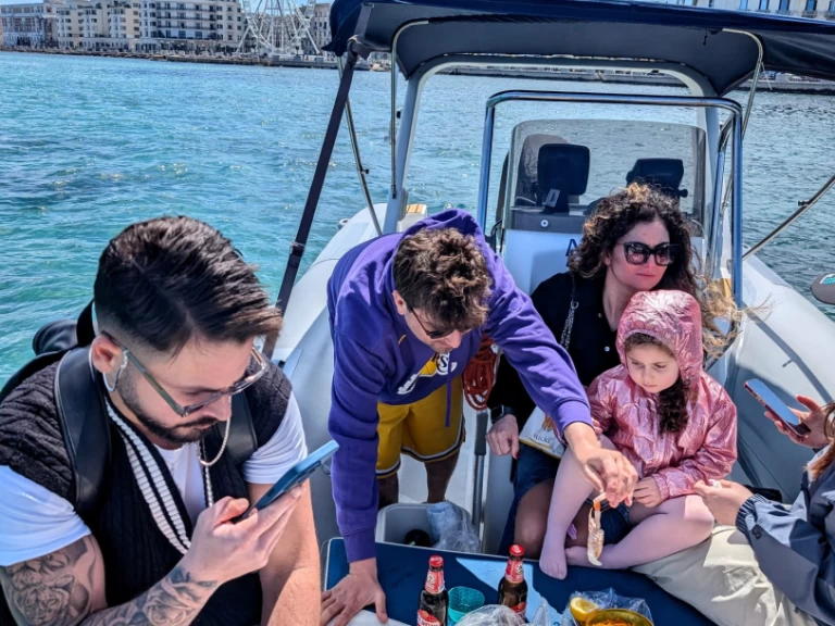 Alquiler Neumática en Bari - Novamarine 667 top