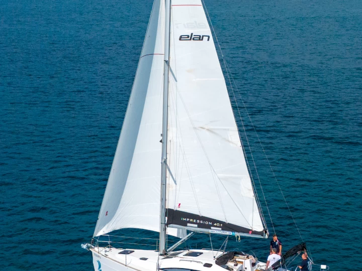 Alquiler de Velero, con o sin patrón Elan Punat