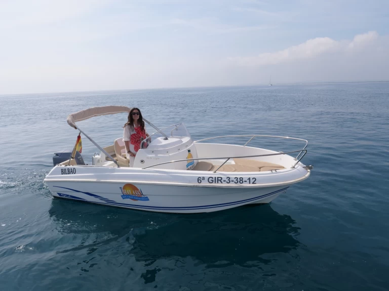 Jeanneau CAP CAMARAT5.5 CC de alquiler a Empuriabrava